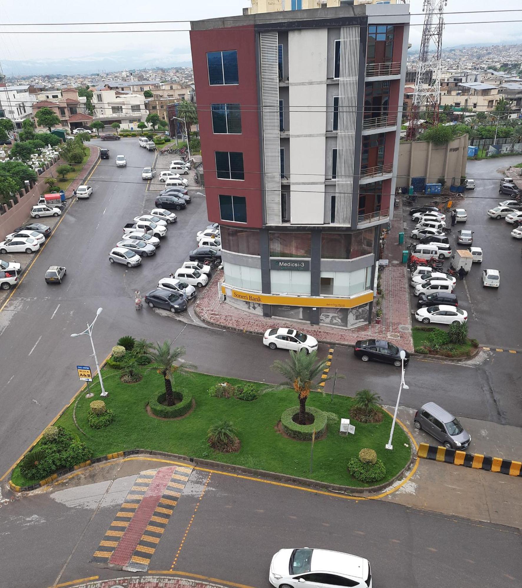Pine Apartments Civic Center Bahria Town Islamabad Rawalpindi Exterior photo